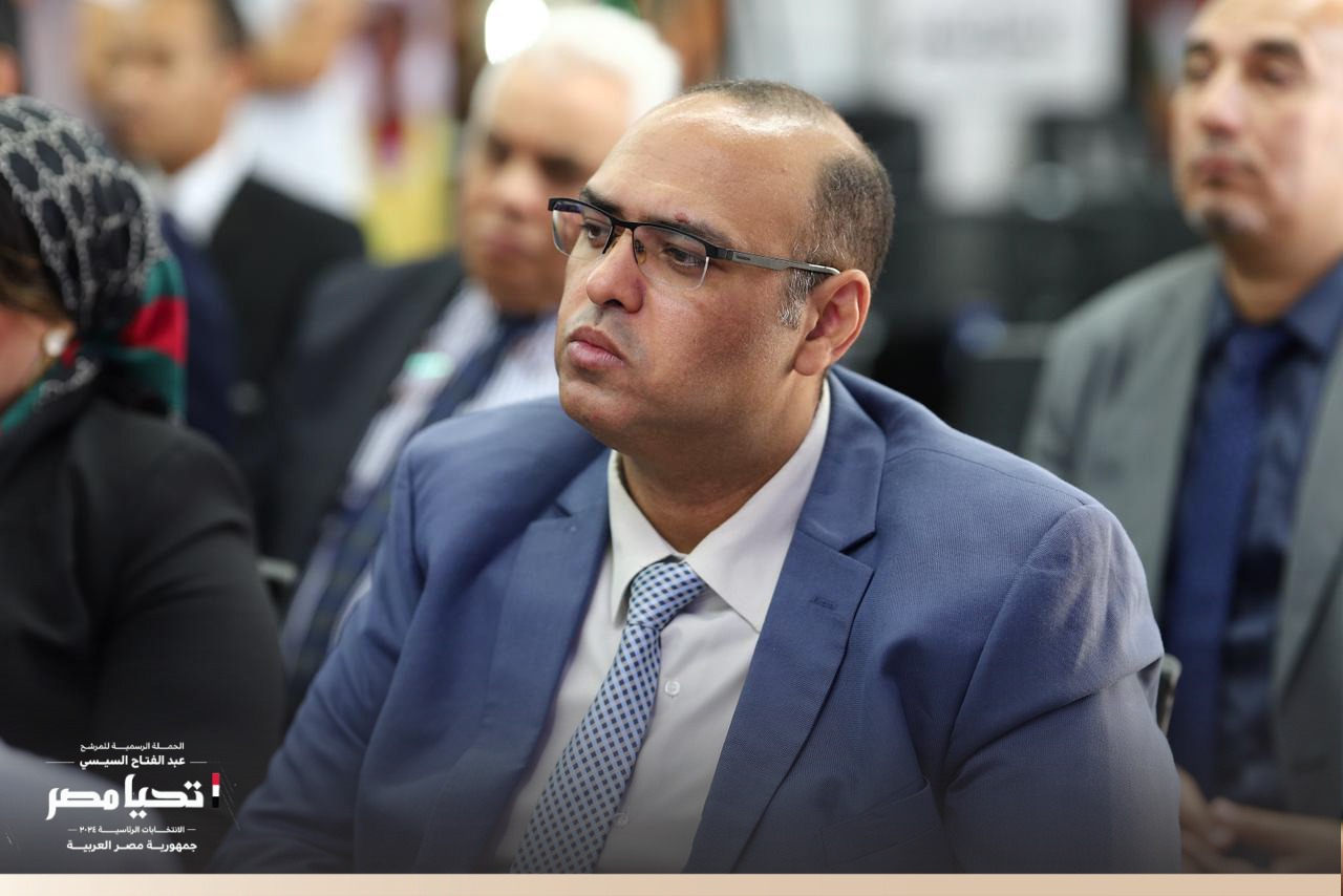 الحملة الرسمية للمرشح الرئاسي عبد الفتاح السيسي تستقبل وفداً من النقابة العامة للبنوك (11)
