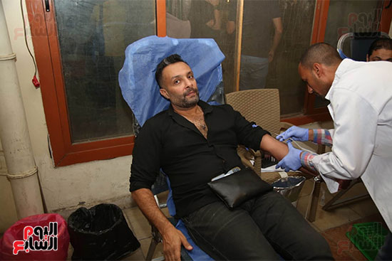 لجنة للتبرع بالدم فى نقابة الممثلين تضامنا مع فلسطين (7)