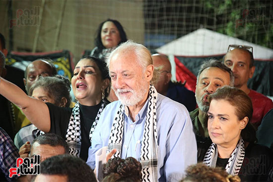 تابع الوقفة التضامنية مع اهل غزة بنقابة الممثلين (9)