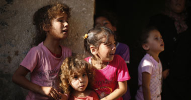 أطفال فلسطين يبكون