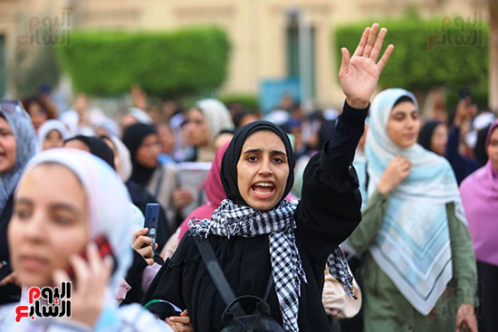 مظاهرات جامعة القاهرة (14)
