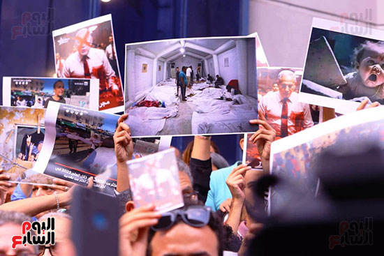 وقفة احتجاجيه تنديدا بجرائم الاحتلال الإسرائيلى على سلم نقابة الصحفيين (3)