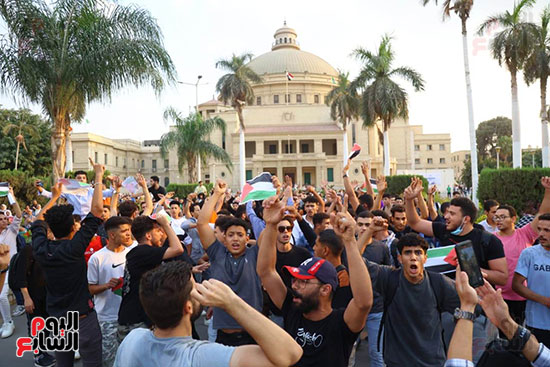 مظاهرات جامعة القاهرة (9)
