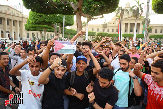 مظاهرات جامعة القاهرة (17)