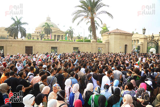 مظاهرات جامعة القاهرة (6)