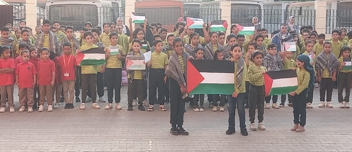 مدارس القليوبية تنكس أعلامها حدادا على شهداء فلسطين (3)