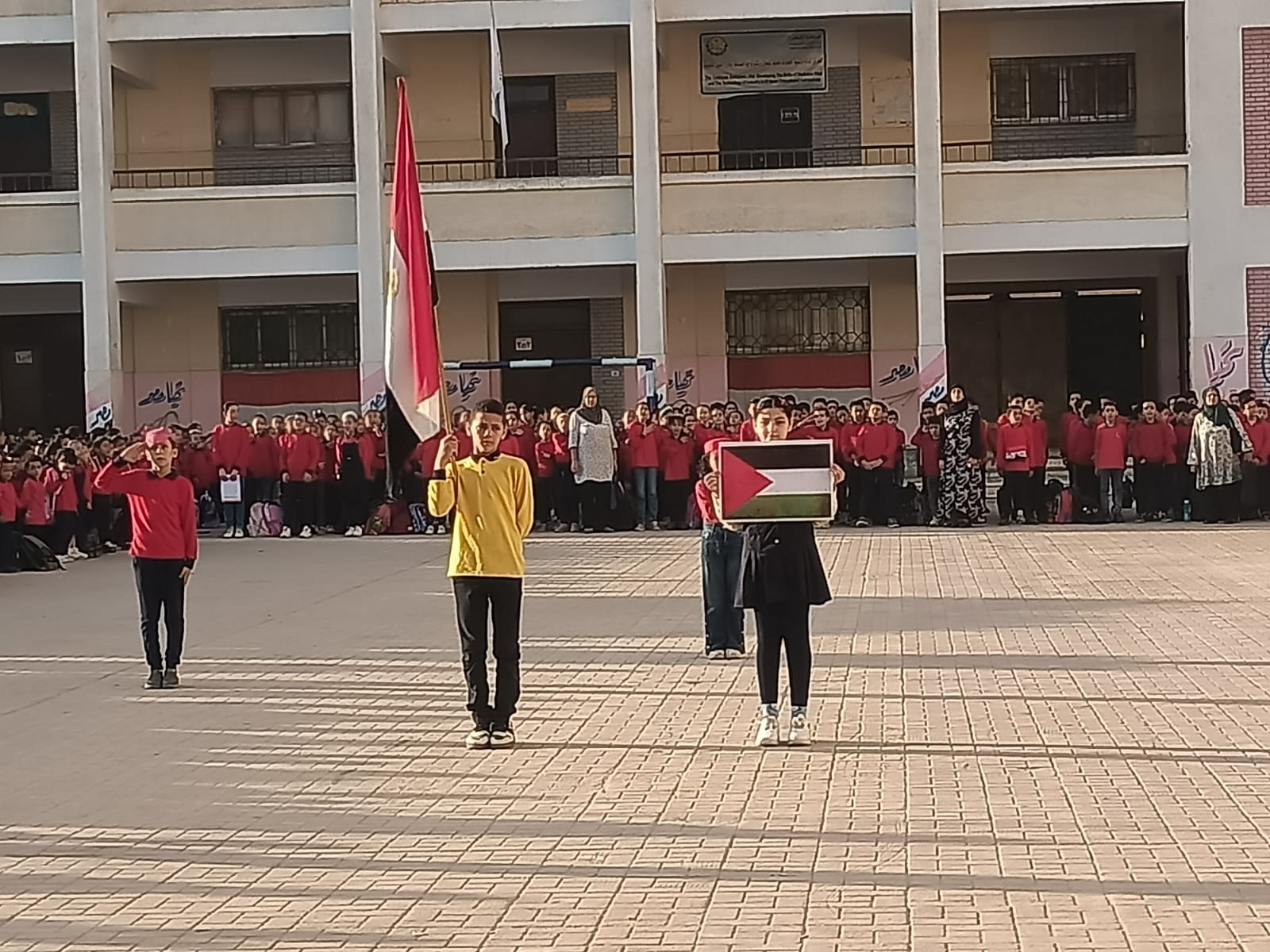 طلاب المدارس يتضامنون مع الشعب الفلسطينى (10)