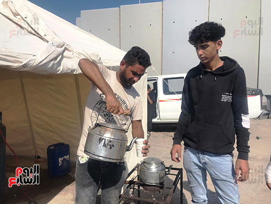 من-أمام-معبر-رفح--في-انتظار-دخول-المساعدات من-أمام-معبر-رفح--في-انتظار-دخول-المساعدات