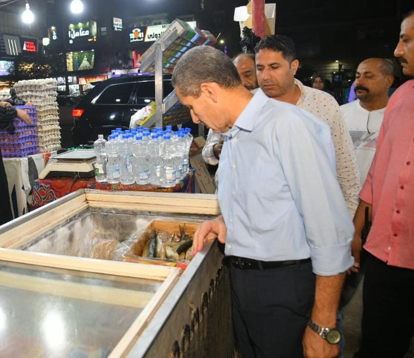 محافظ الغربية يتفقد المعارض والمنافذ  (1)