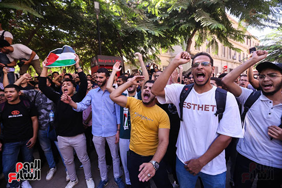 وقفة جامعة القاهرة (21)