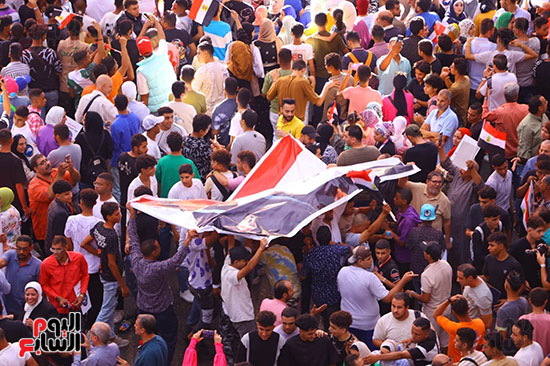 مسيرة من المطرية إلى ميدان الكوربة للاحتفال بنصر أكتوبر والمطالبة بترشح الرئيس السيسى (18)