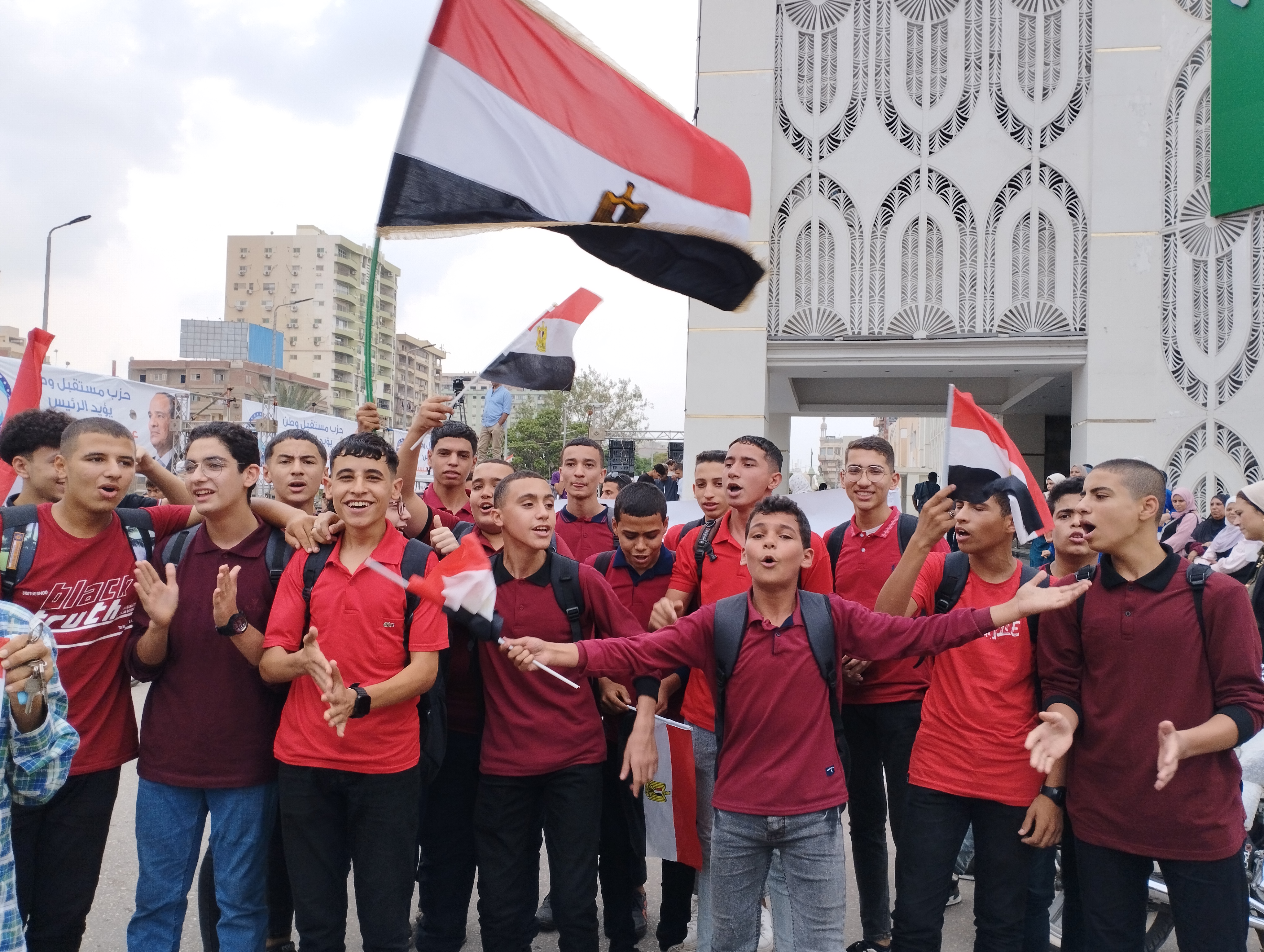 طلاب الشرقية يشاركون فى احتفال انتصارات أكتوبر  (5)