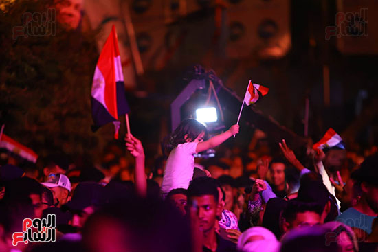 المصريون يريدون السيسى رئيسا لفترة جديدة (25)