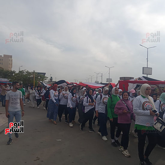 مسيرة لطلاب جامعة كفر الشيخ للاحتفال بنصر أكتوبر  (5)