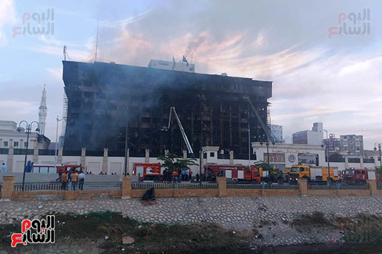 حريق مبنى مديرية الإسماعيلية  (1)