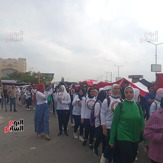 مسيرة لطلاب جامعة كفر الشيخ للاحتفال بنصر أكتوبر  (6)