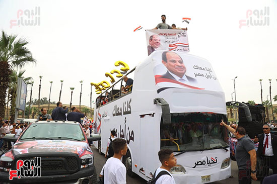 مسيرة  بجامعة القاهرة تناشد الرئيس السيسى بالترشح  (25)