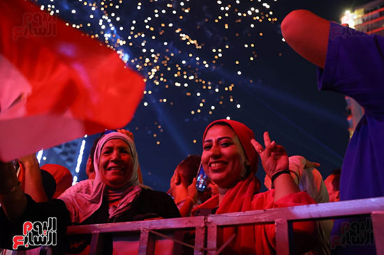 الجماهير بميدان الجلاء يرحبون بإعلان الرئيس السيسى للترشح (3)