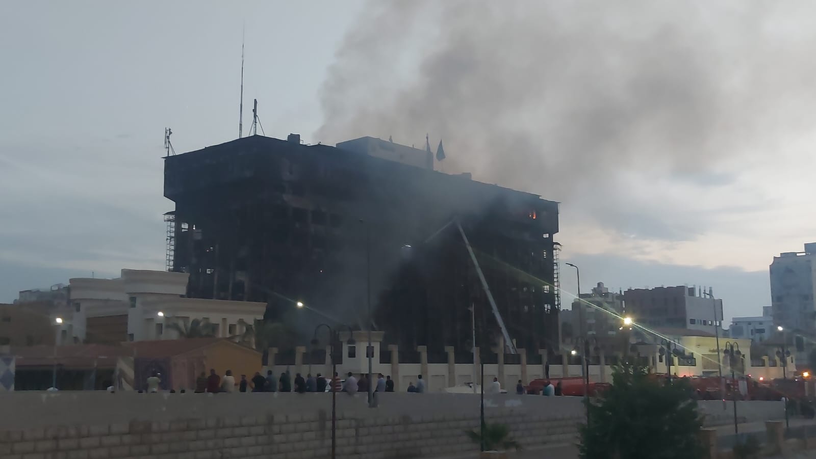 حريق مديرية أمن الإسماعيلية (11)