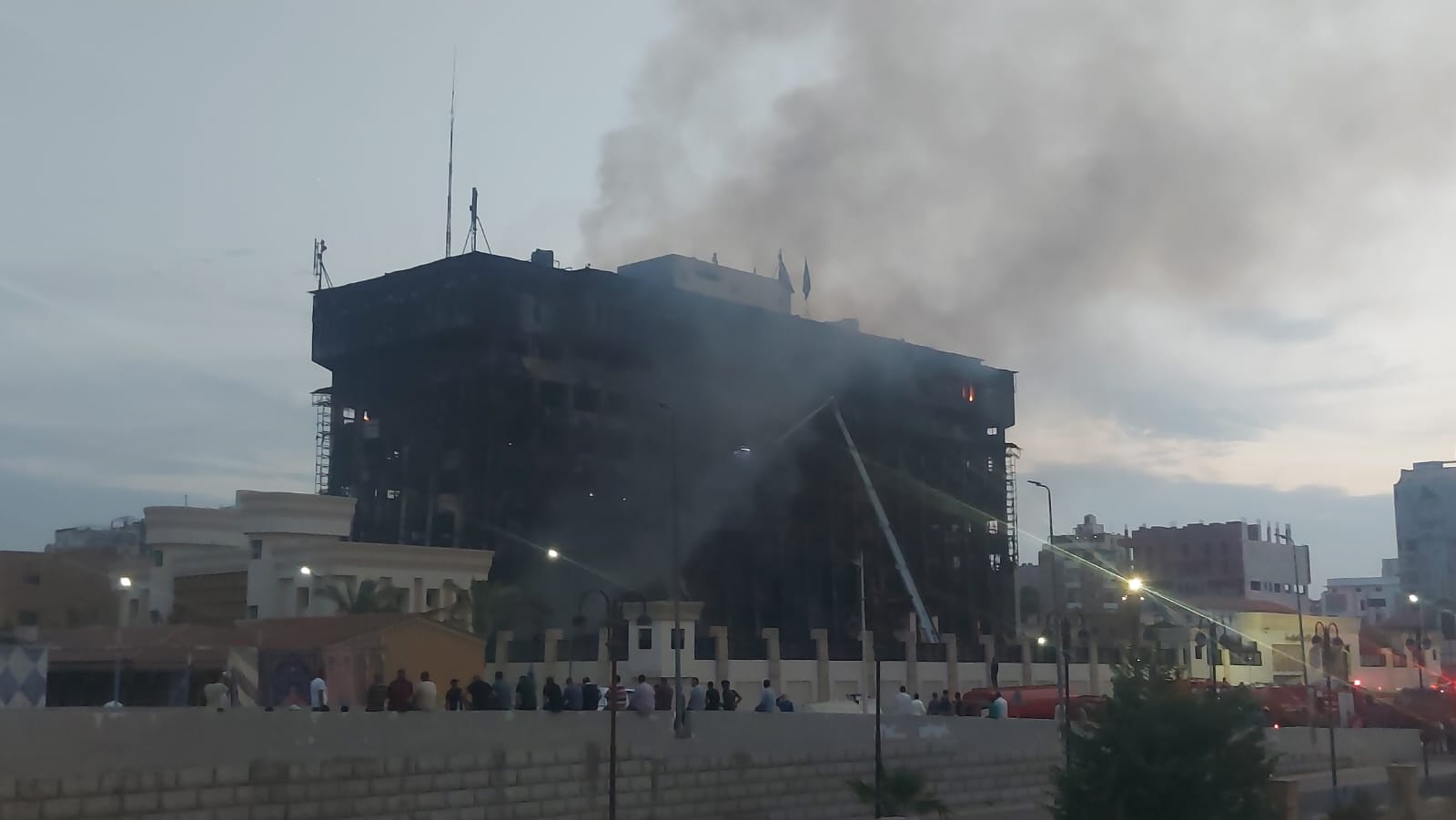 حريق مديرية أمن الإسماعيلية (5)