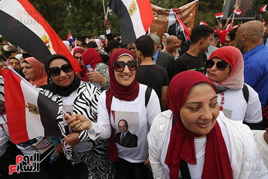 مسيرة  بجامعة القاهرة تناشد الرئيس السيسى بالترشح  (11)
