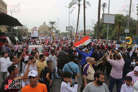 مسيرة  بجامعة القاهرة تناشد الرئيس السيسى بالترشح  (2)
