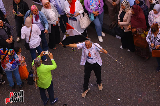 مسيرة من المطرية إلى ميدان الكوربة للاحتفال بنصر أكتوبر والمطالبة بترشح الرئيس السيسى (15)