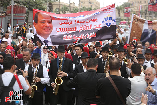 مسيرات حاشدة للأكاديميين والعاملين فى جامعة القاهرة  (1)