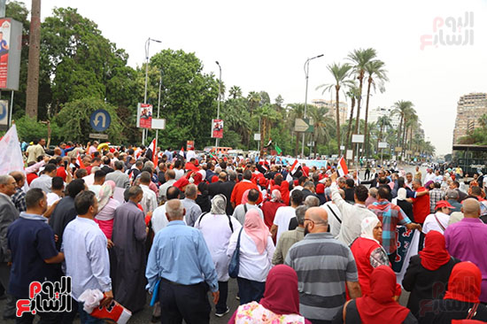 مسيرة  بجامعة القاهرة تناشد الرئيس السيسى بالترشح  (18)
