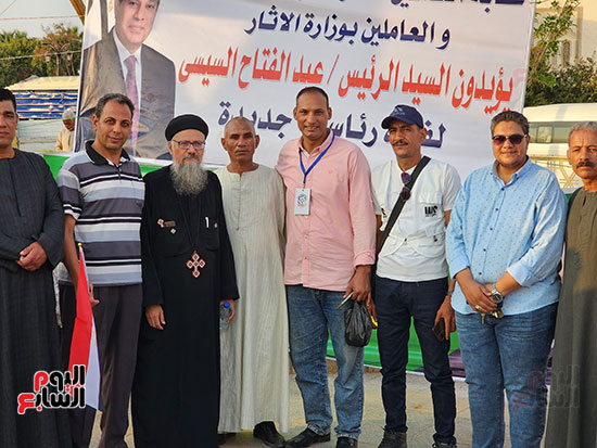 سيدات-ورجال-وشباب-وذوى-الهمم-يعلنون-دعمهم-للرئيس-السيسى-(1)