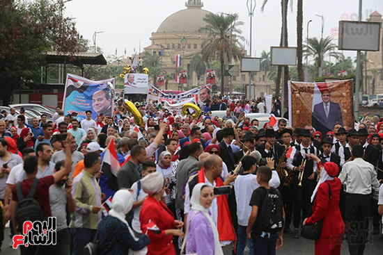 مسيرات حاشدة للأكاديميين والعاملين فى جامعة القاهرة  (16)