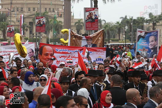 مسيرات حاشدة للأكاديميين والعاملين فى جامعة القاهرة  (17)