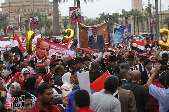 مسيرة  بجامعة القاهرة تناشد الرئيس السيسى بالترشح  (5)