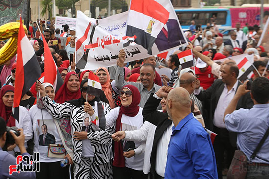 مسيرة  بجامعة القاهرة تناشد الرئيس السيسى بالترشح  (9)