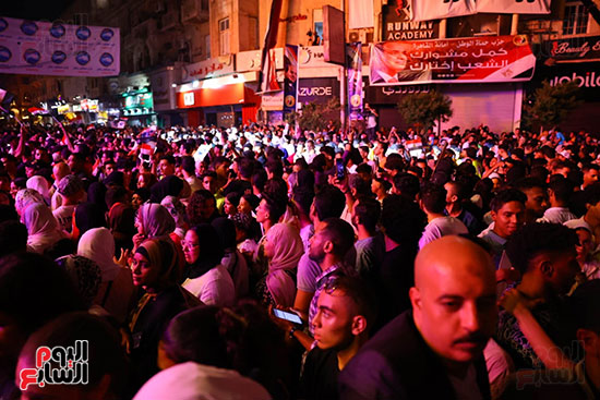 المصريون يريدون السيسى رئيسا لفترة جديدة (18)