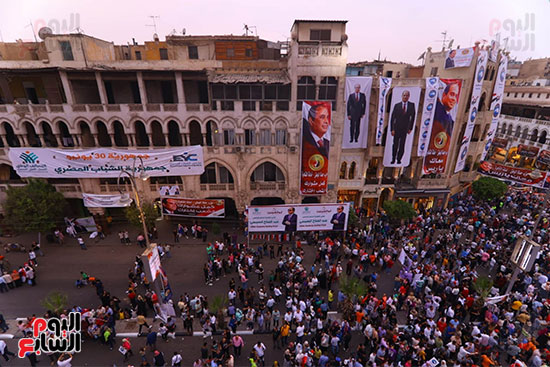 مسيرة من المطرية إلى ميدان الكوربة للاحتفال بنصر أكتوبر والمطالبة بترشح الرئيس السيسى (22)