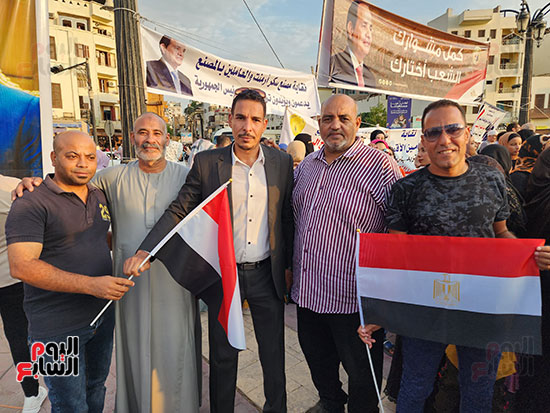 سيدات-ورجال-وشباب-وذوى-الهمم-يعلنون-دعمهم-للرئيس-السيسى-(3)