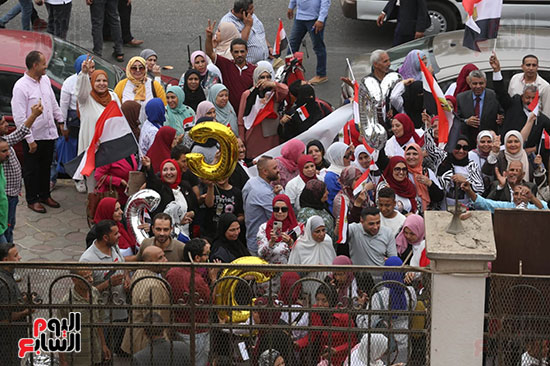 مسيرة لآلاف الأكاديميين بجامعة القاهرة احتفالا بأكتوبر  (9)