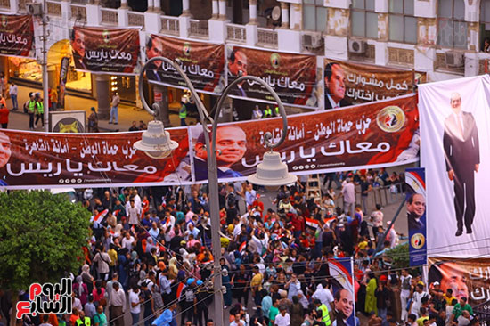 مسيرة من المطرية إلى ميدان الكوربة للاحتفال بنصر أكتوبر والمطالبة بترشح الرئيس السيسى (12)