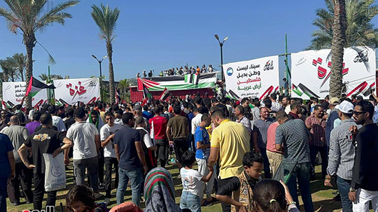 تجمعات-حاشدة-فى-ميدان-٣--٧-ببورسعيد-تضامنا-مع-أهالى-غزة-(1)