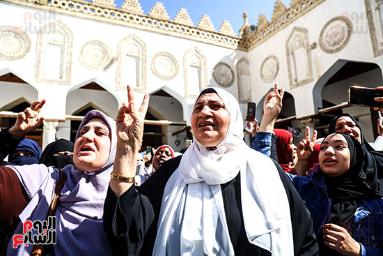 طفلة تهتف دعما للأشقاء فى فلسطين (3)