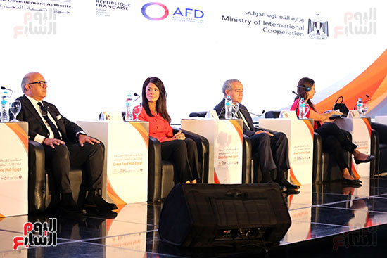 وزير التموين يطلق مشروع مراكز الغذاء الخضراء (4)