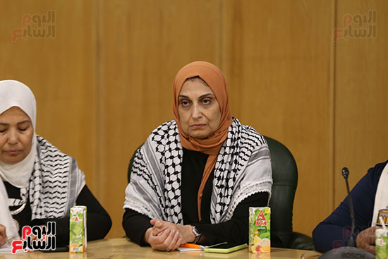  نضال وصمود المرأة الفلسطينية ضد الاحتلال (26)