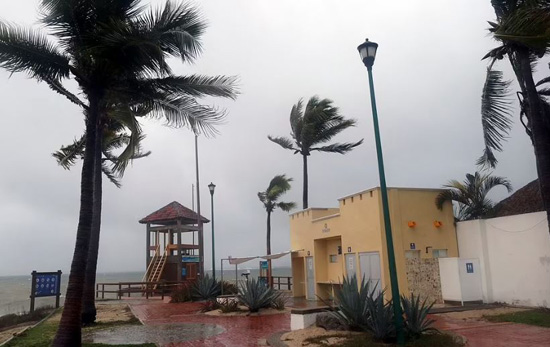 إعصار أجاثا إلى اليابسة في المكسيك (2)