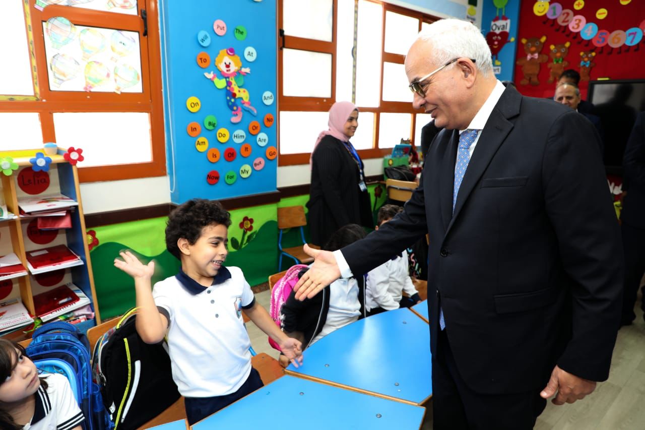 وزير التعليم يفتتح المدرسة الرسمية الدولية بمحافظة كفر الشيخ (4)