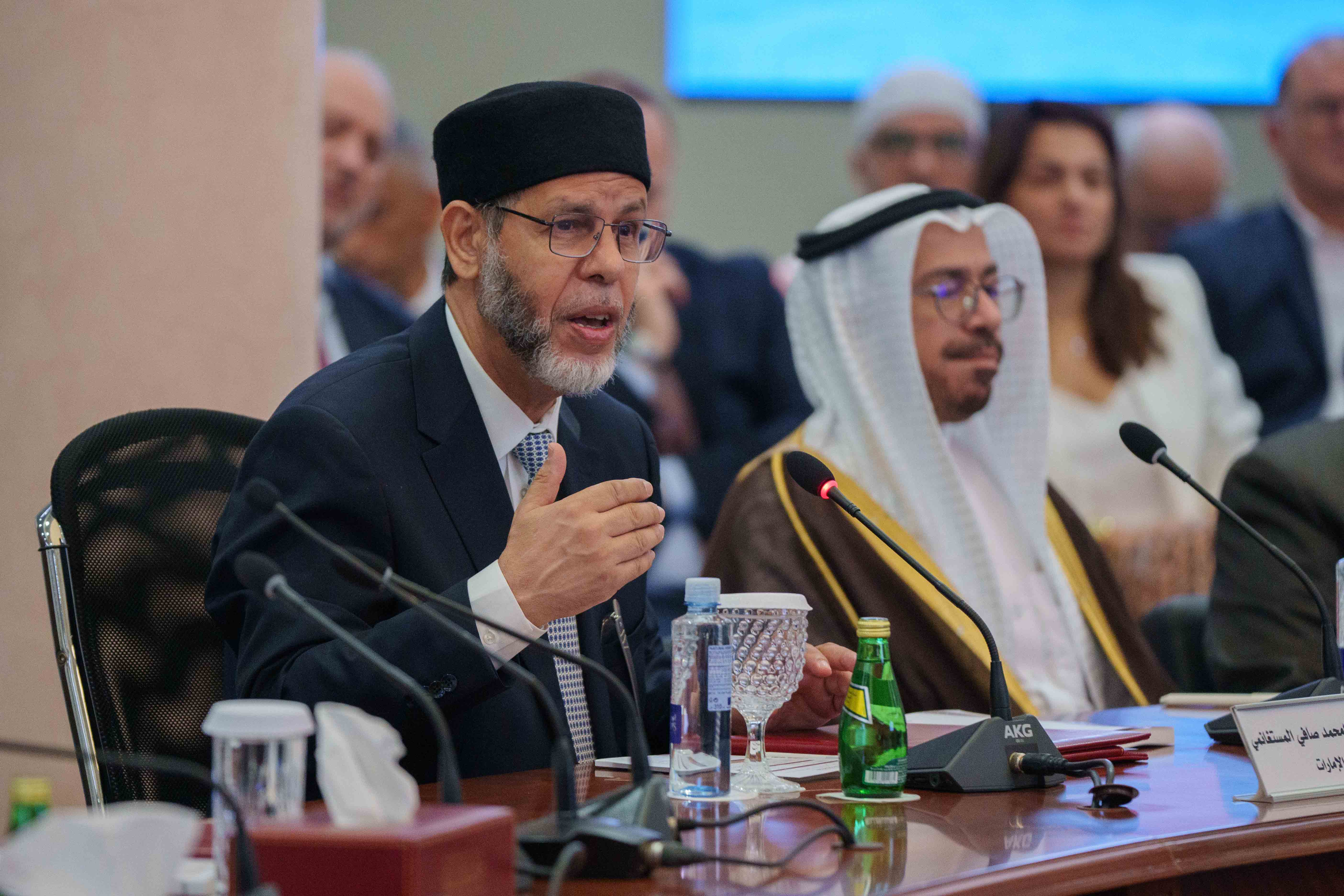 الشيخ سلطان القاسمي يشهد انطلاق فعاليات مؤتمر الشارقة الدّولي الأول