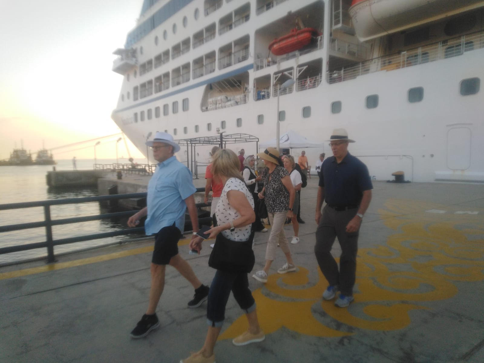 وصول السائحون إلى ميناء بورسعيد السياحى