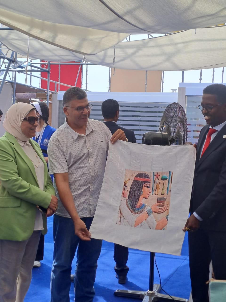 وزير الرياضة الصومالى فى المعرض