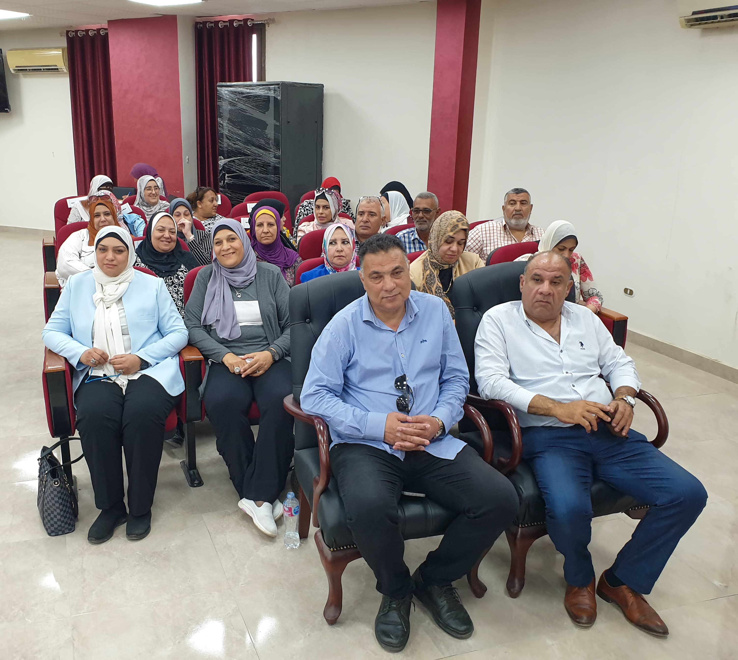 جانب من اجتماع قيادات التعليم ببورسعيد (1)