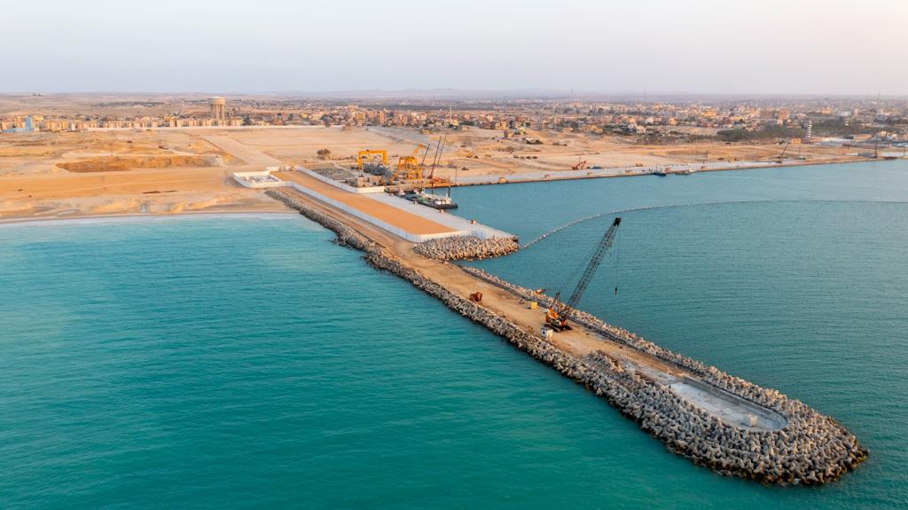 وزارة النقل تطور ميناء العريش البحرى 1